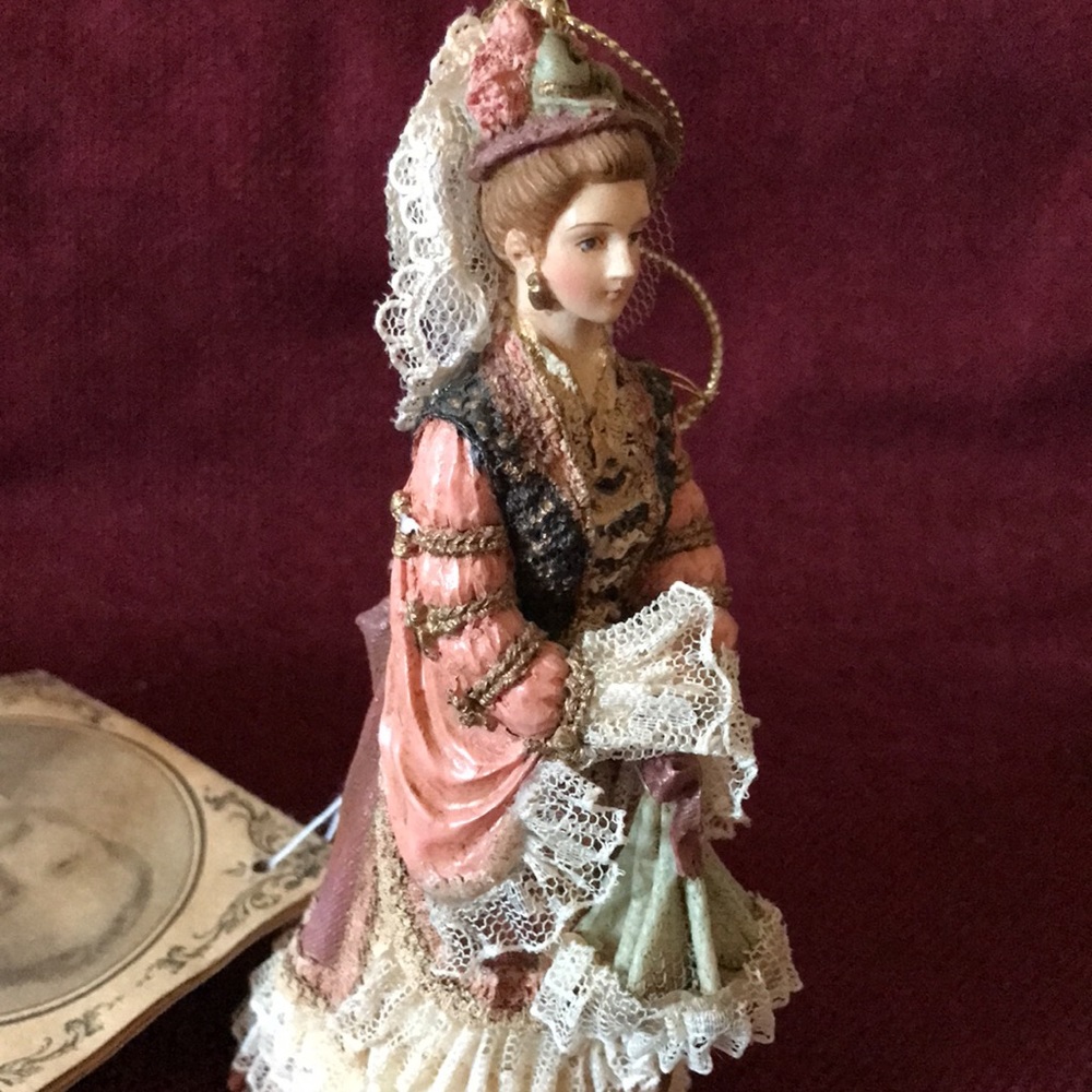 💥SALE 2/$30💥 Vintage Ornament Louis Nichole Victorian Figurine
